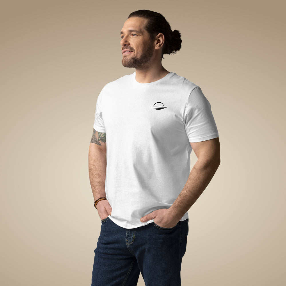 Men’s organic cotton t-shirt in white with minimal chest logo